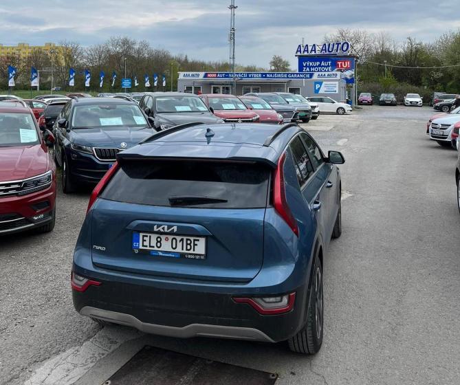 Tysiące kilometrów służbowym samochodem elektrycznym