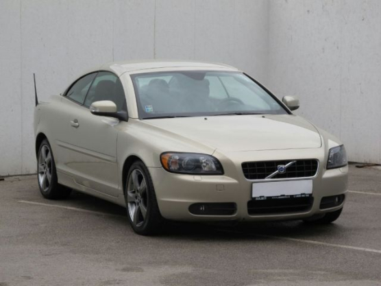 Volvo C70 (2005 – 2013) - recenze