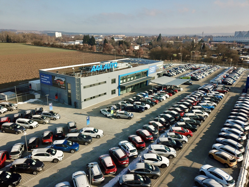 AAA AUTO otevřelo nové autocentrum v Českých Budějovicích