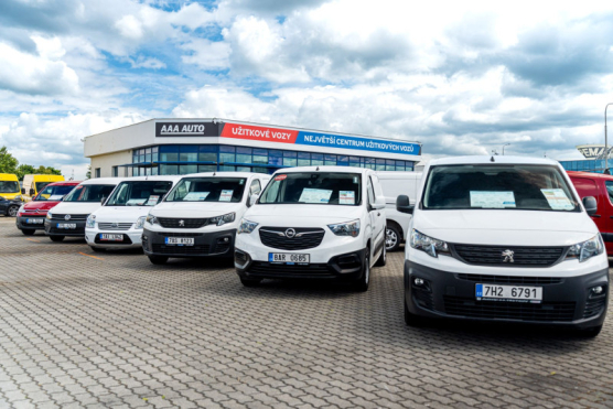 Čeští podnikatelé ždímají svá auta na maximum, jezdí s nimi až do rozpadnutí. Ekonomicky dává smysl prodat auto včas