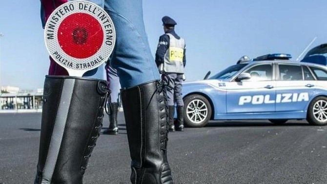 Zapłacisz mandat, jeśli kupisz auto używane z takimi oponami.