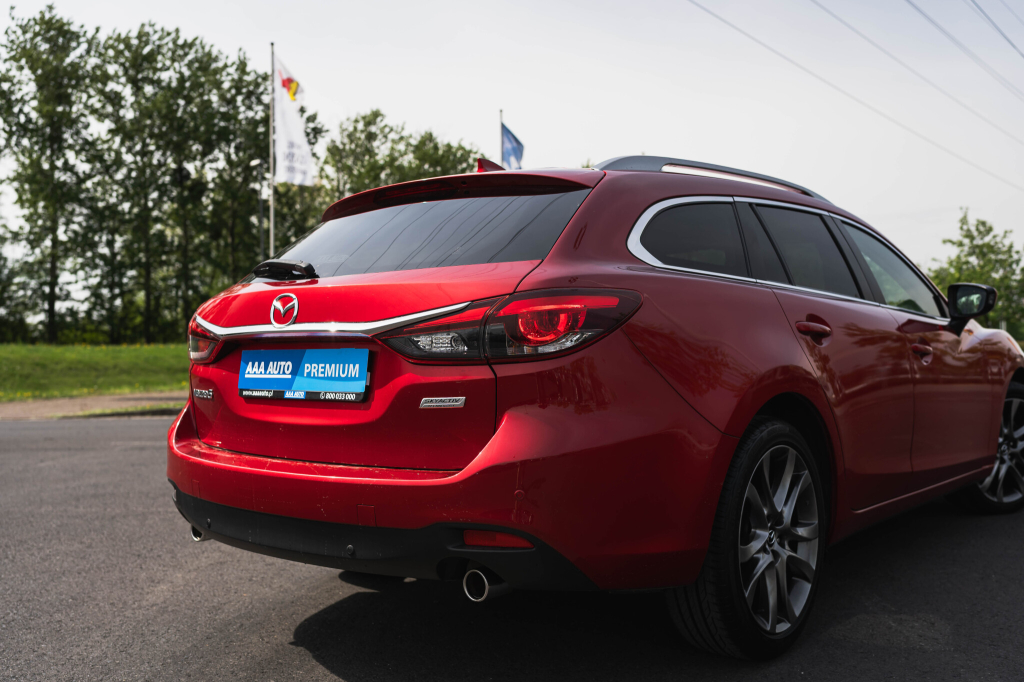 Mazda 6