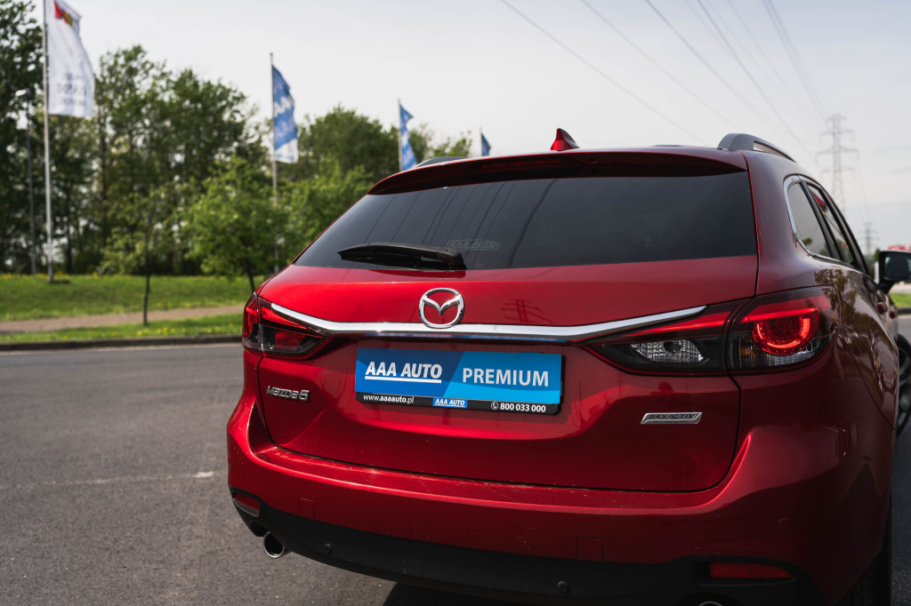 Mazda 6