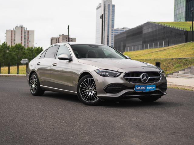 Mercedes-Benz C 180
