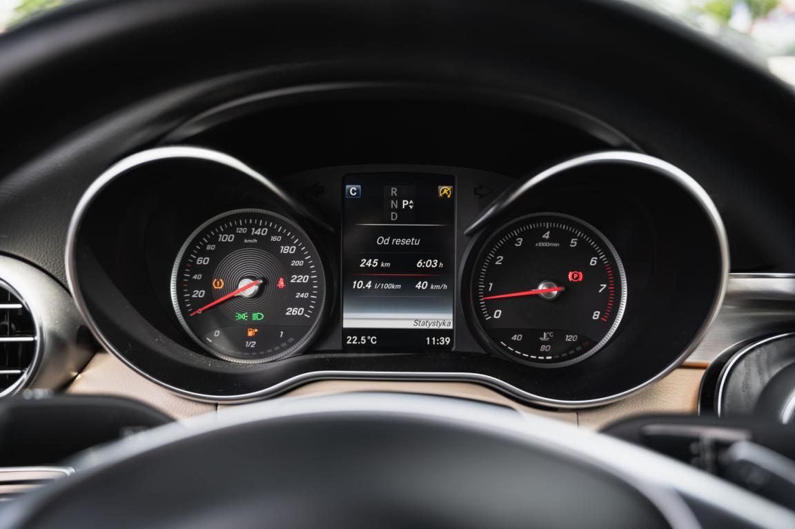 Mercedes-Benz C, 2016