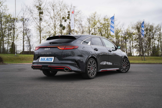 Kia ProCeed