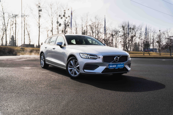Volvo V60 B4