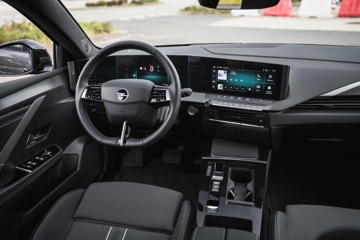 Opel Astra, 2025