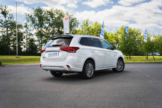 Mitsubishi Outlander 2.4 PHEV