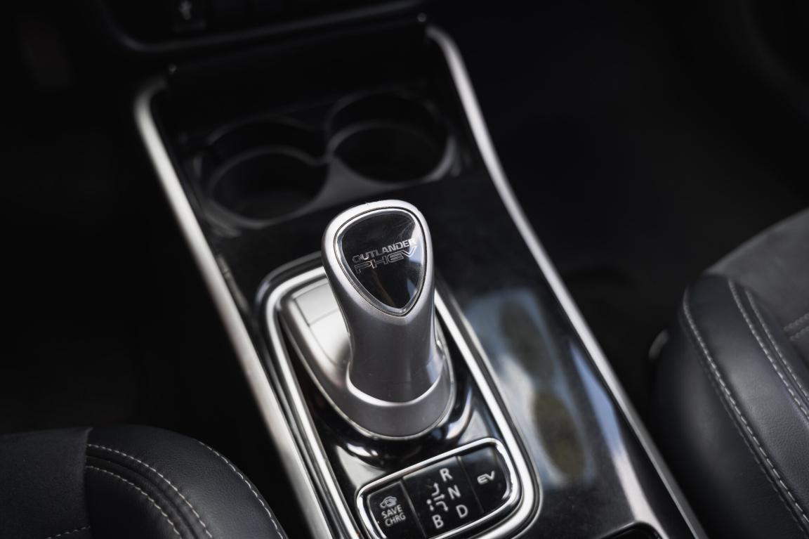 Mitsubishi Outlander, 2020