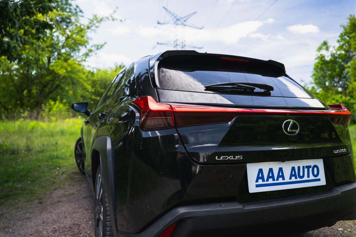Lexus UX, 2020