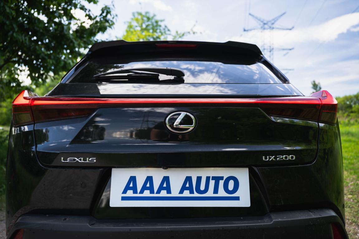 Lexus UX, 2020