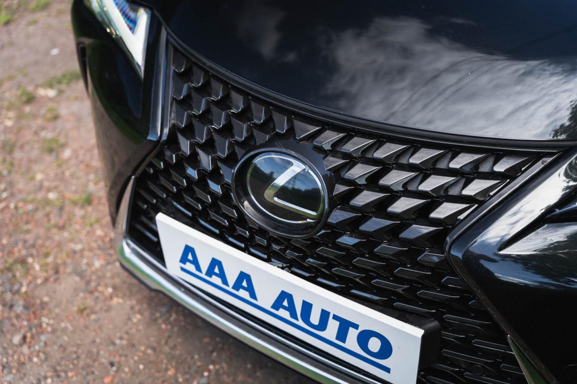 Lexus UX, 2020