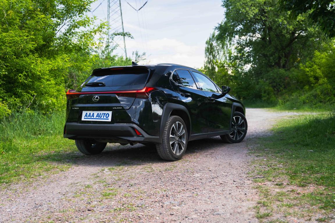 Lexus UX, 2020