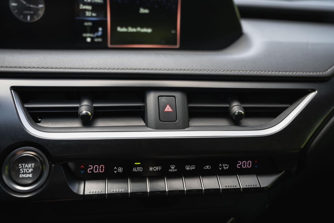 Lexus UX, 2020