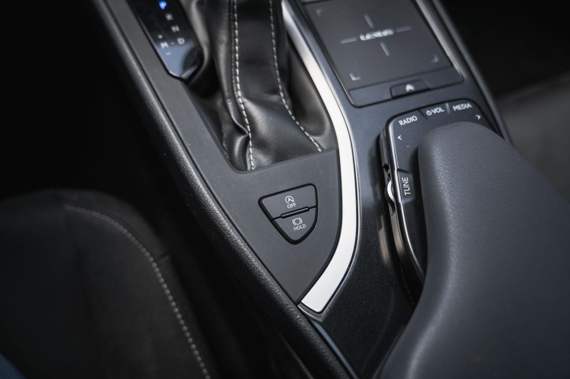 Lexus UX, 2020