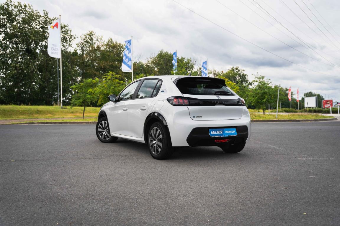 Peugeot e-208, 2023