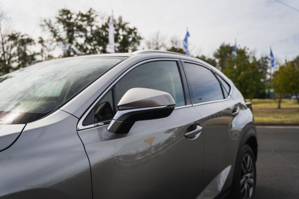 Lexus NX, 2021
