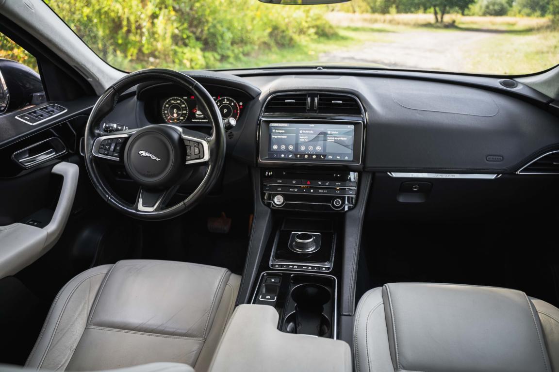 Jaguar F-Pace, 2020