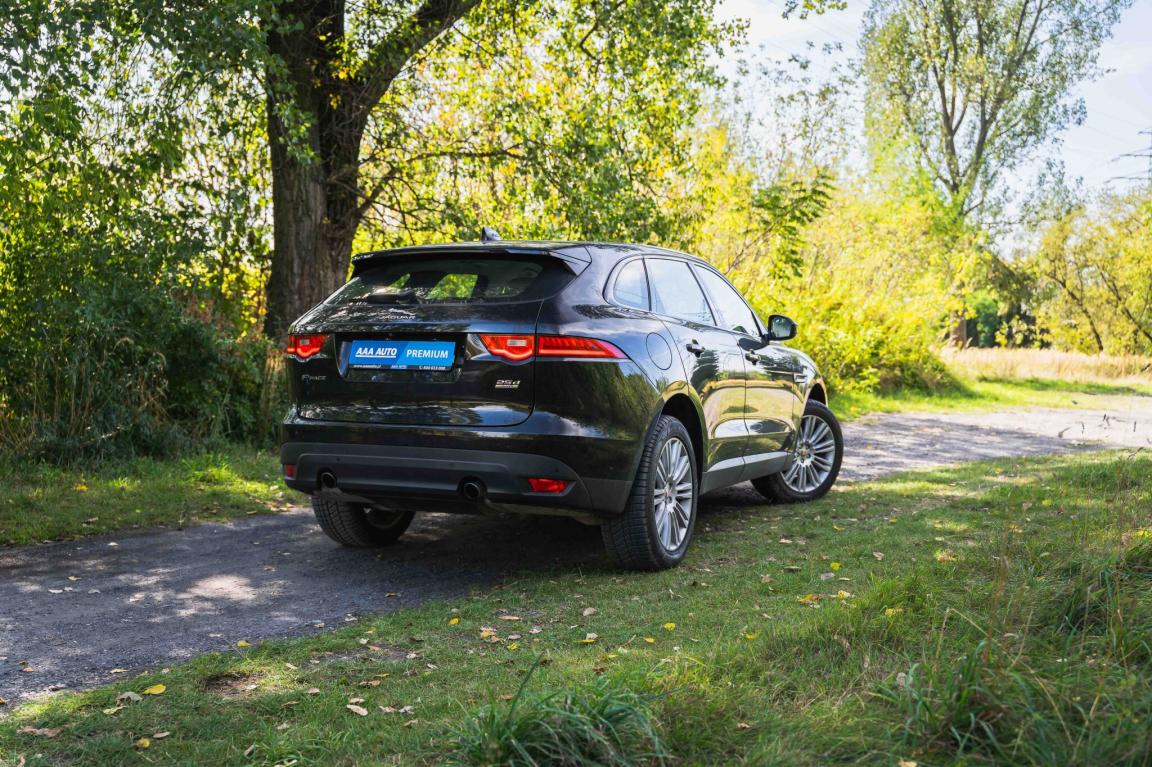 Jaguar F-Pace, 2020