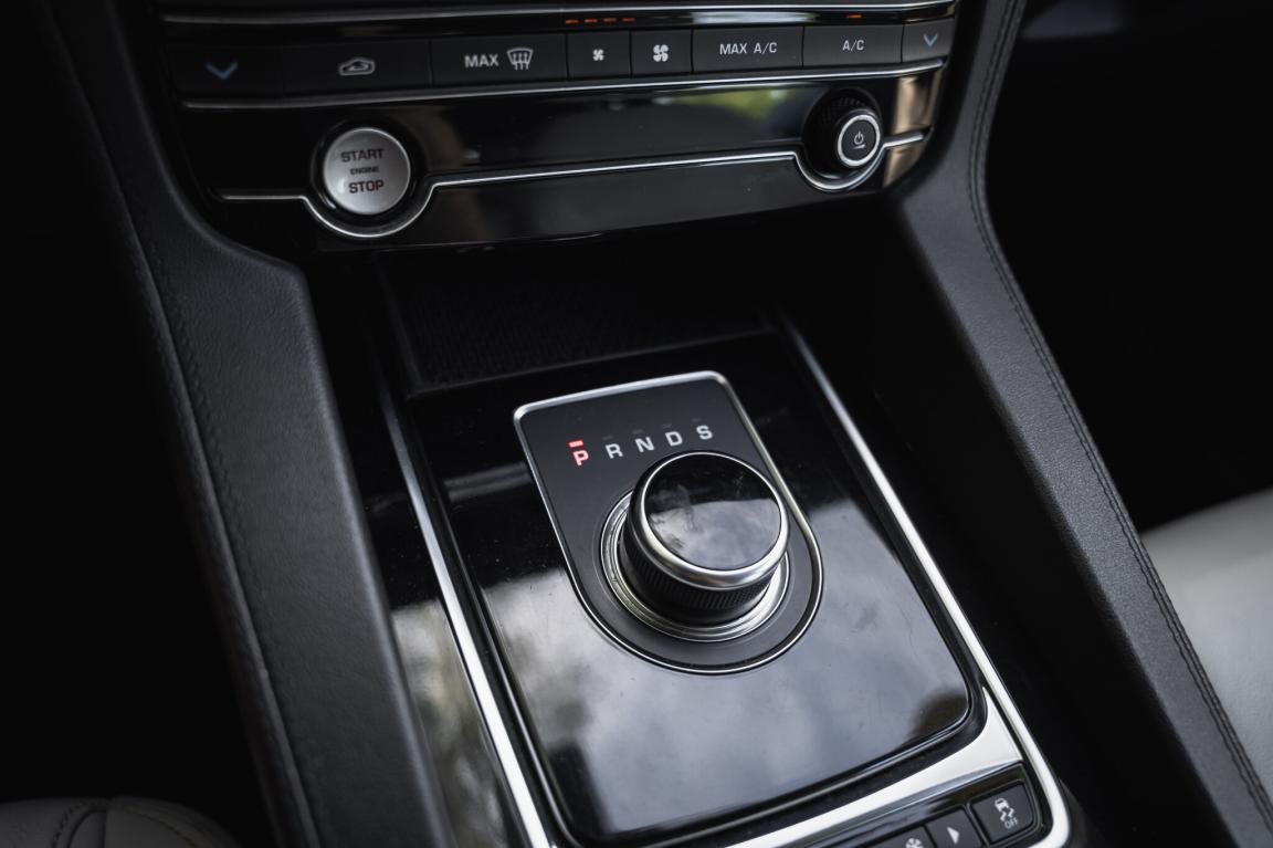 Jaguar F-Pace, 2020