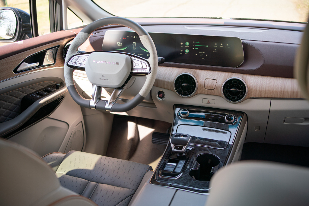 Dongfeng U-Tour
