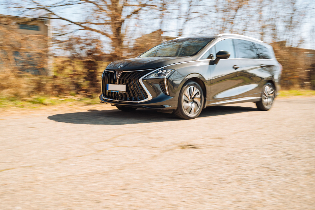 Dongfeng U-Tour