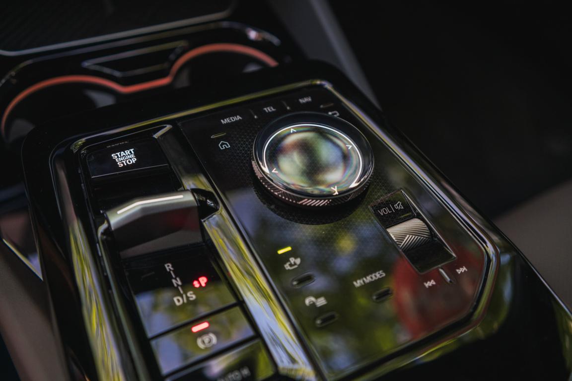 BMW 5, 2025