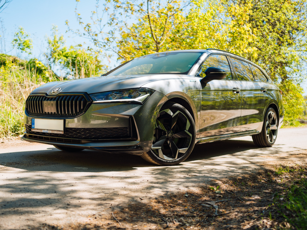 Škoda Superb, 2025