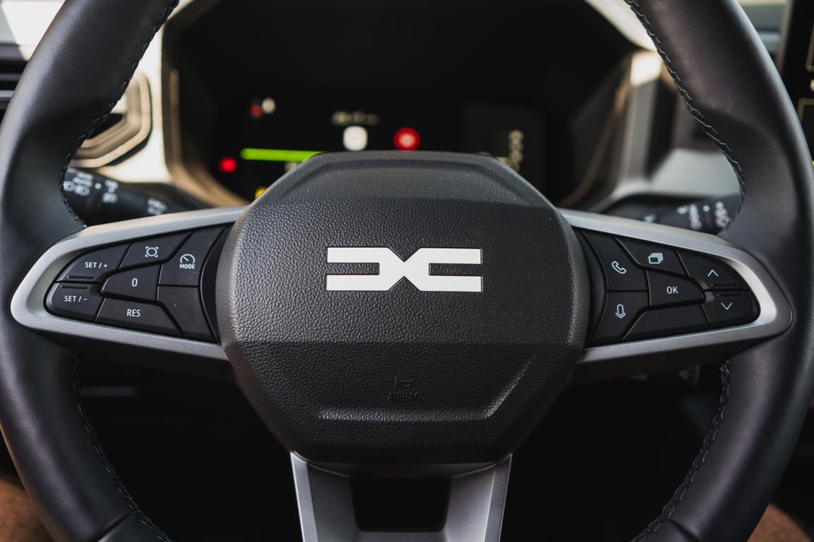 Dacia Bigster, 2025