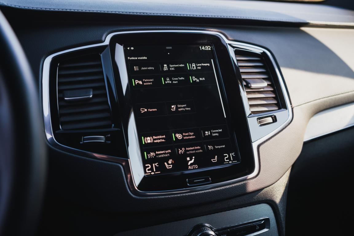 Volvo XC90, 2022