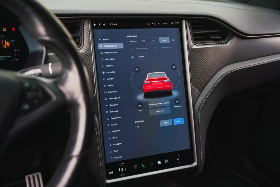 Tesla Model X, 2019