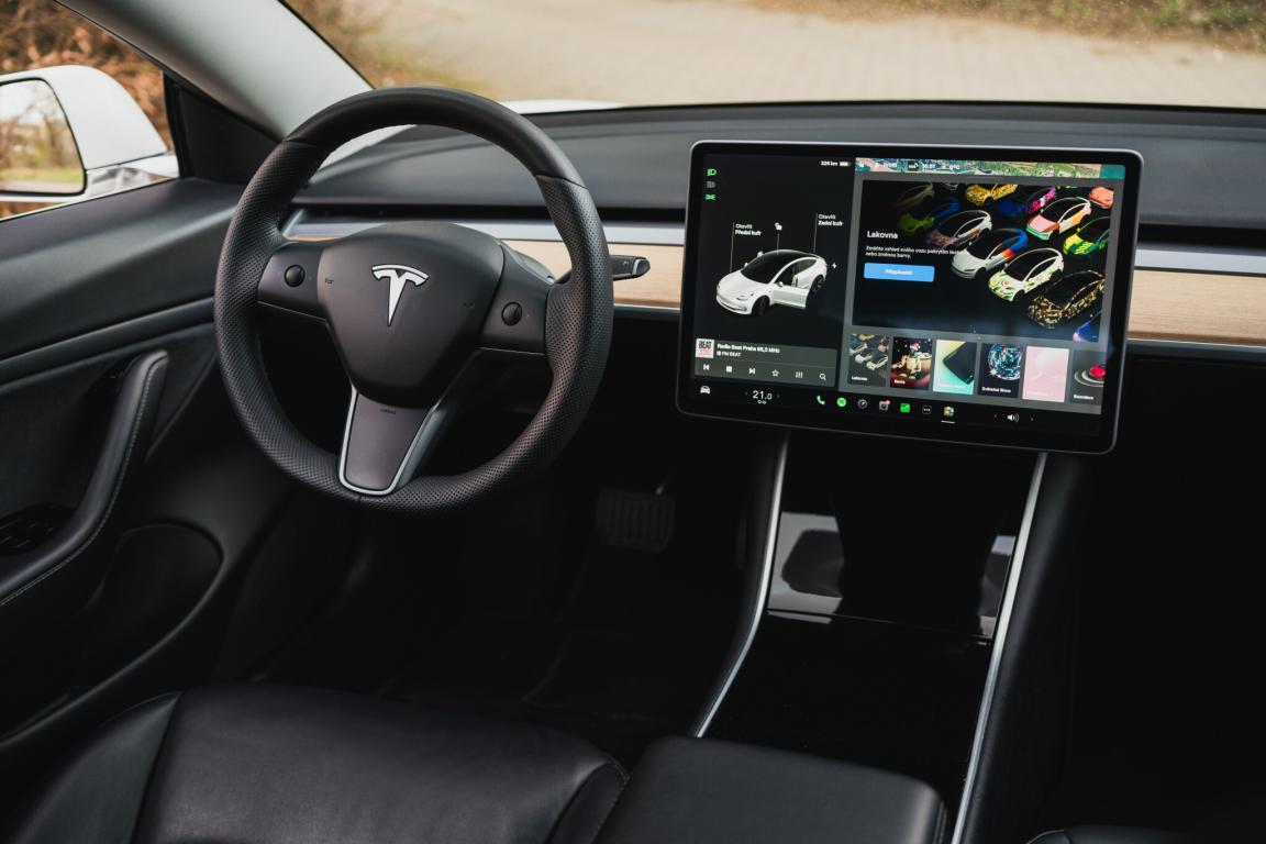 Tesla Model 3, 2020
