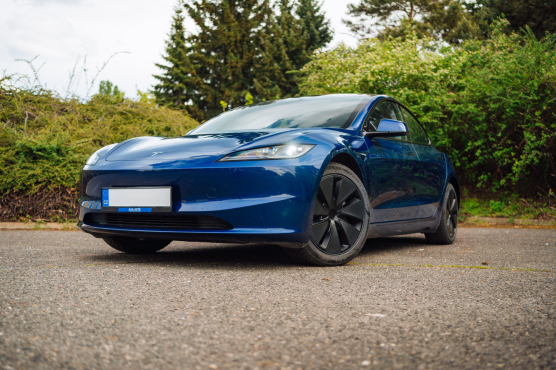 Tesla Model 3 Standard Range LFP