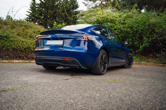Tesla Model 3 Standard Range LFP
