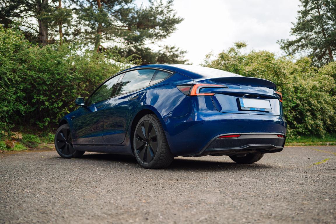 Tesla Model 3, 2023