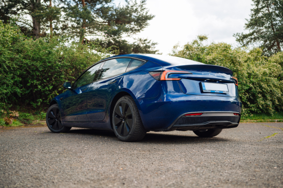 Tesla Model 3 Standard Range LFP