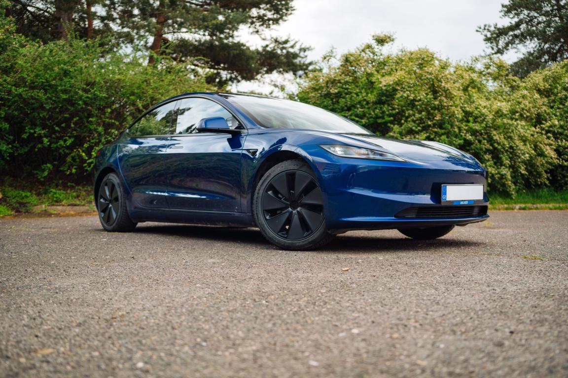 Tesla Model 3, 2023
