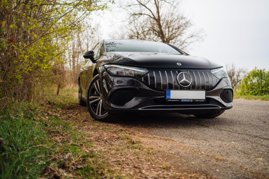 Mercedes-Benz EQE 300