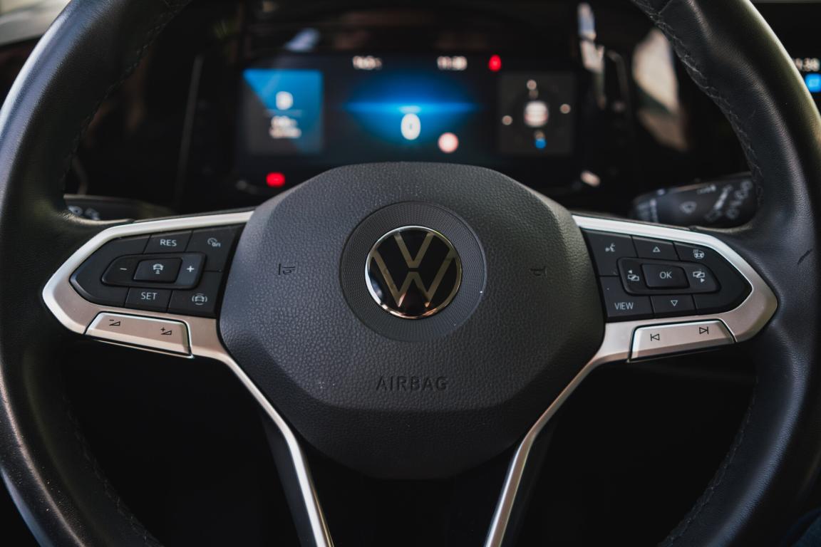 Volkswagen Golf, 2023