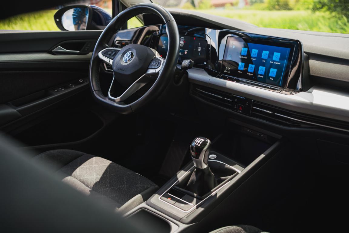 Volkswagen Golf, 2023