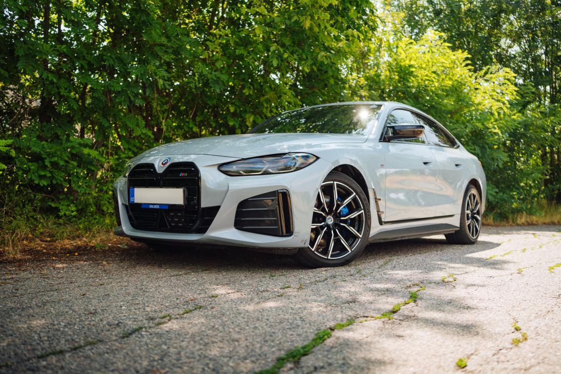 BMW i4, 2022