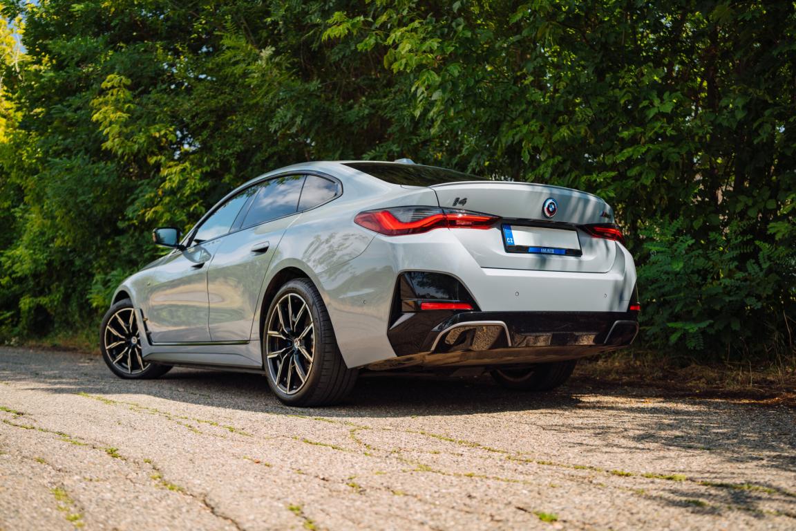 BMW i4, 2022