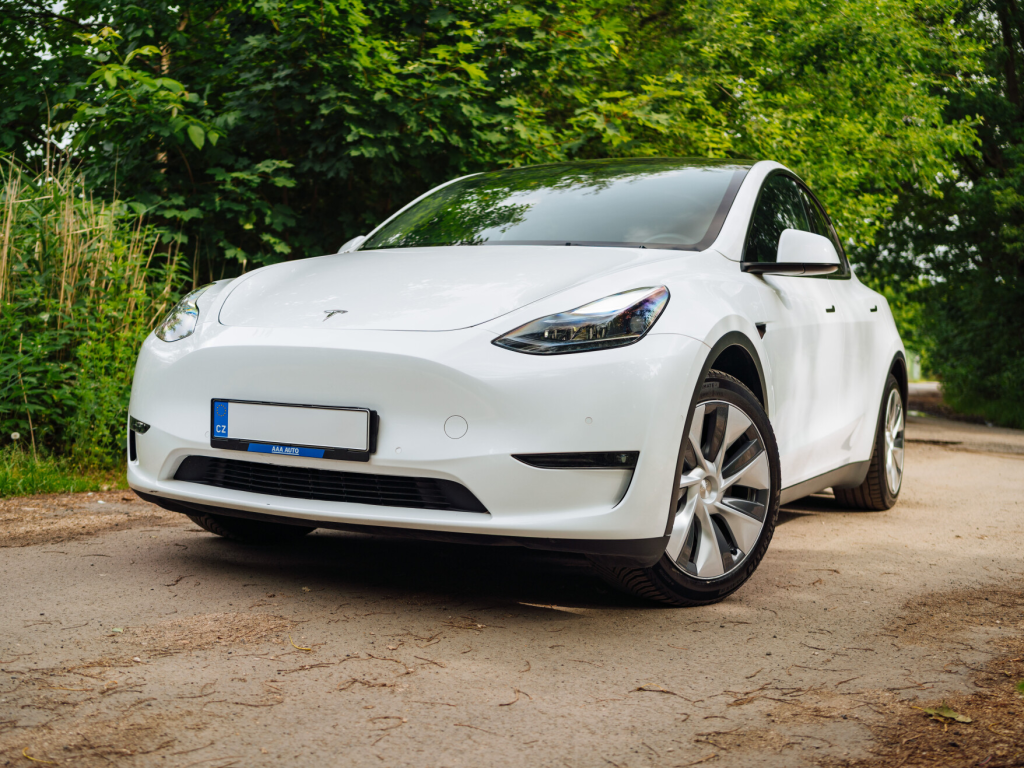 Tesla Model Y, 2022