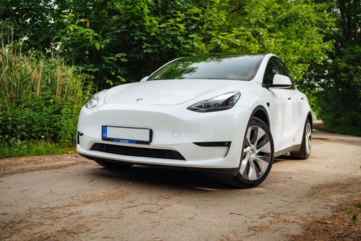 Tesla Model Y, 2022