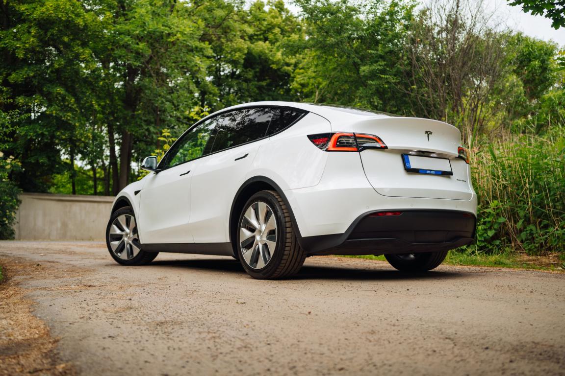 Tesla Model Y, 2022