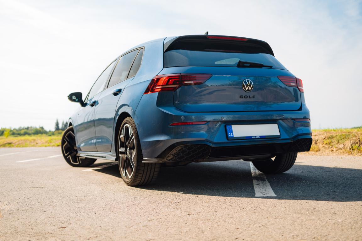 Volkswagen Golf, 2025